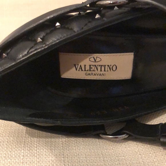 Brand new black Valentino - Picture 4 of 4